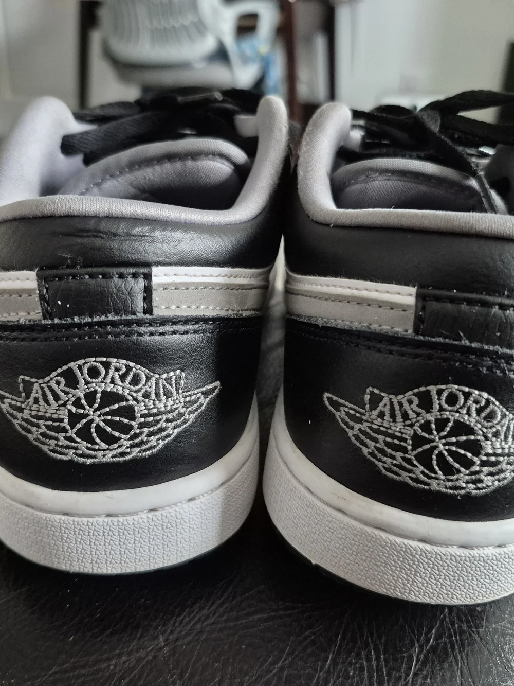 Air Jordan 1 Low Black Medium Grey White 2021 Men's Size 8.5 553558-040